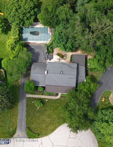 4911 Crofton Rd, Louisville, KY 40207