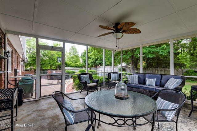 4911 Crofton Rd, Louisville, KY 40207