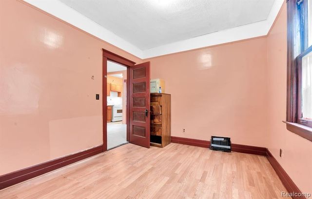 9506 Charest Street, Hamtramck, MI 48212