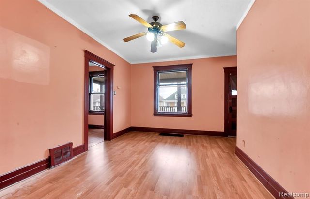 9506 Charest Street, Hamtramck, MI 48212