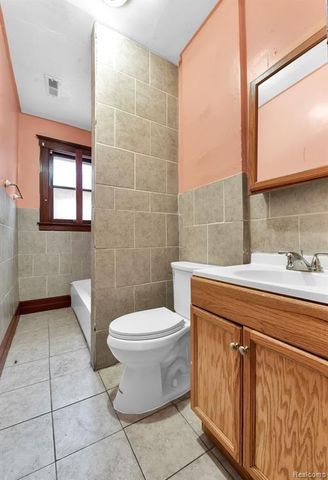 9506 Charest Street, Hamtramck, MI 48212