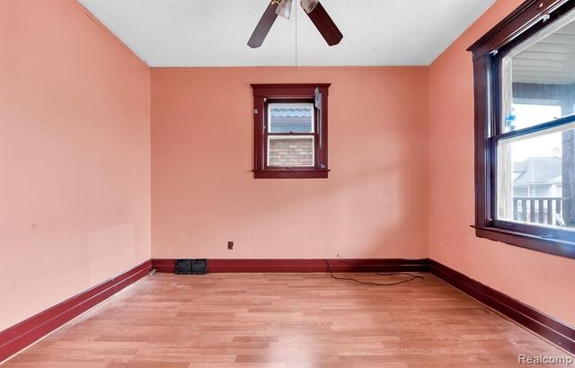 9506 Charest Street, Hamtramck, MI 48212