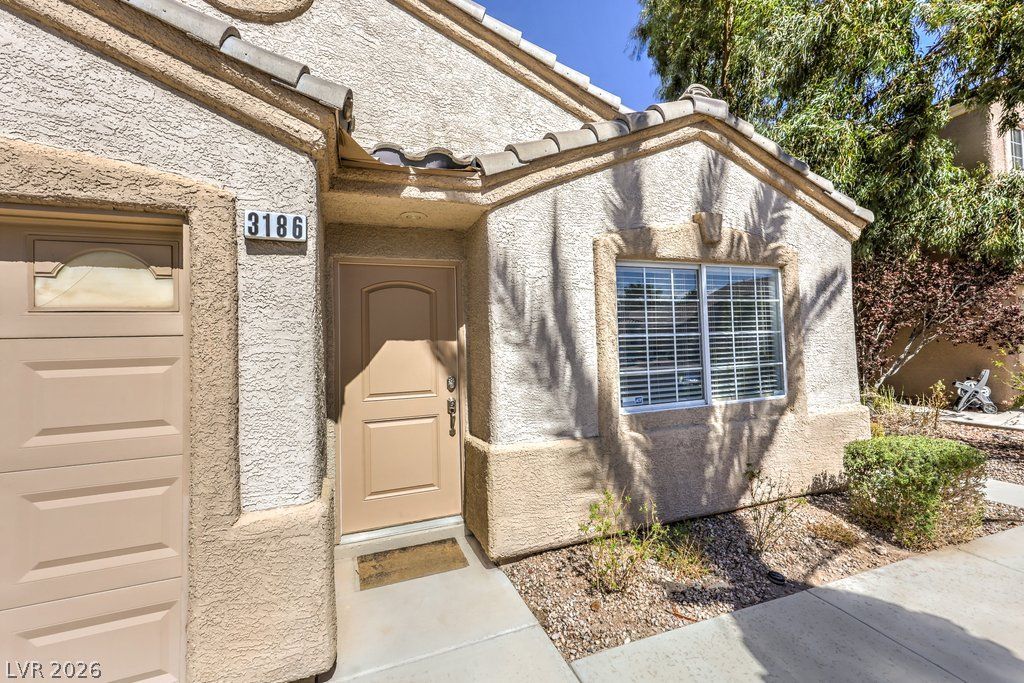 3186 CASTLE CANYON Avenue, Henderson, NV 89052 — photo 4