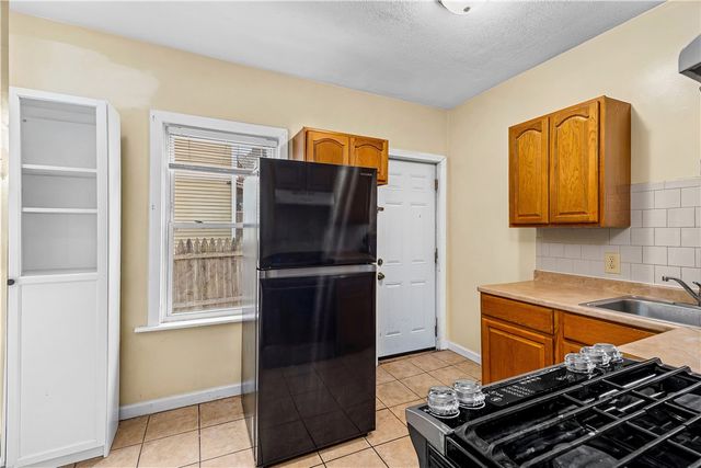 40 Calder Street, Providence, RI 02907