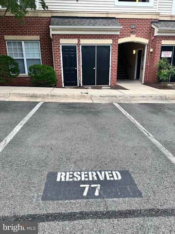 11305 Aristotle Dr Apt 206, Fairfax, VA 22030