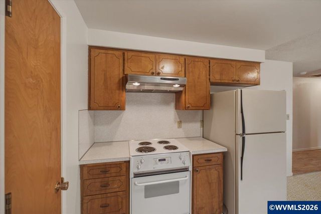 809 33rd Av SE, Albany, OR 97322