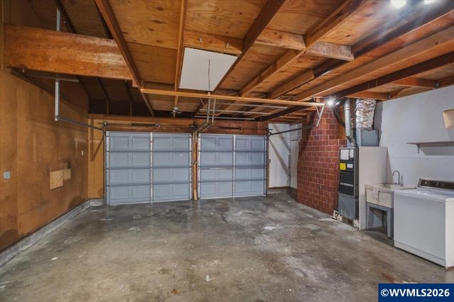 809 33rd Av SE, Albany, OR 97322