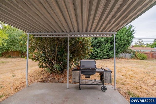809 33rd Av SE, Albany, OR 97322