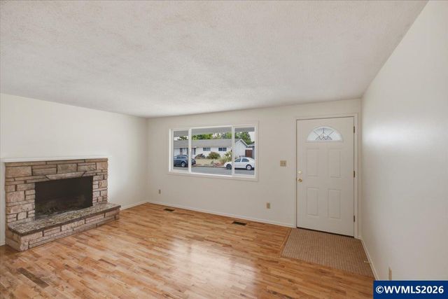 809 33rd Av SE, Albany, OR 97322