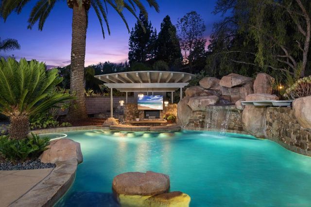 14428 Rancho Del Prado Trl, San Diego, CA 92127