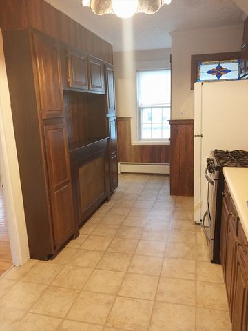 49 Salem St 1, Haverhill, MA 01835