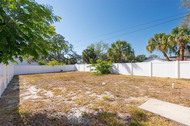 3828 18TH AVENUE S, St Petersburg, FL 33711