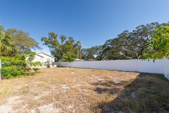 3828 18TH AVENUE S, St Petersburg, FL 33711