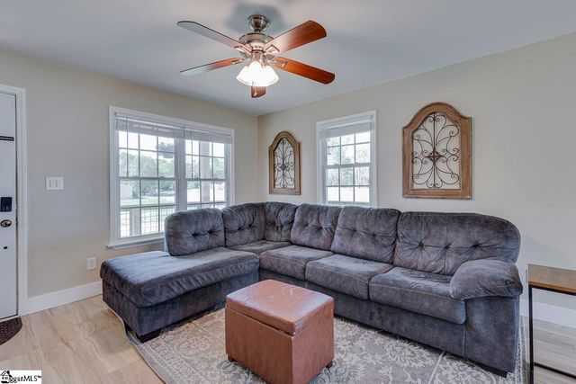 569 Willis Road, Fountain Inn, SC 29644