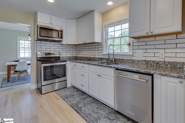 569 Willis Road, Fountain Inn, SC 29644