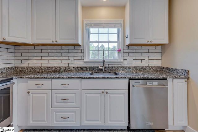 569 Willis Road, Fountain Inn, SC 29644