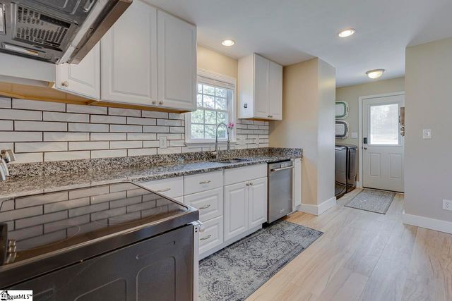 569 Willis Road, Fountain Inn, SC 29644