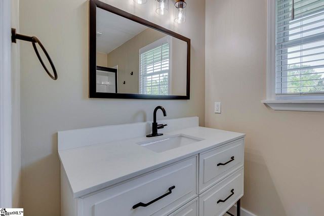 569 Willis Road, Fountain Inn, SC 29644