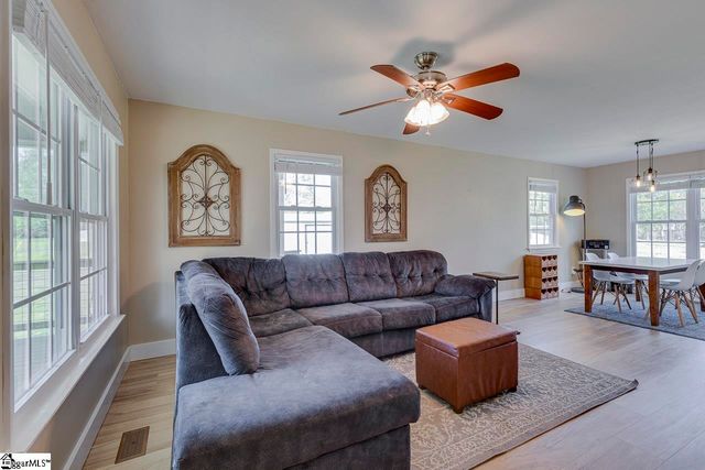 569 Willis Road, Fountain Inn, SC 29644