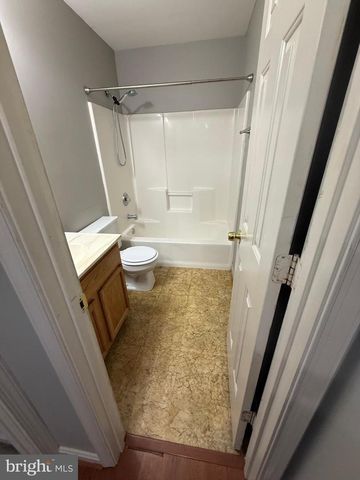 303 PEMBRIDGE DR, Winchester, VA 22602