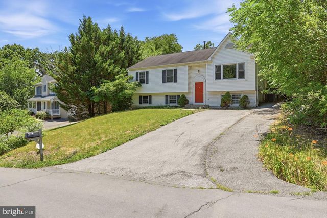 303 PEMBRIDGE DR, Winchester, VA 22602