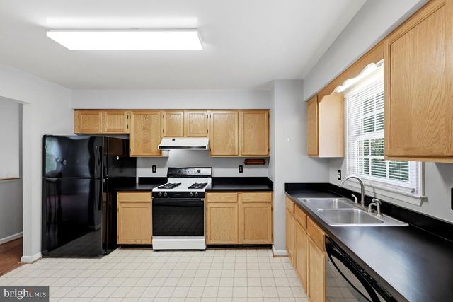 303 PEMBRIDGE DR, Winchester, VA 22602