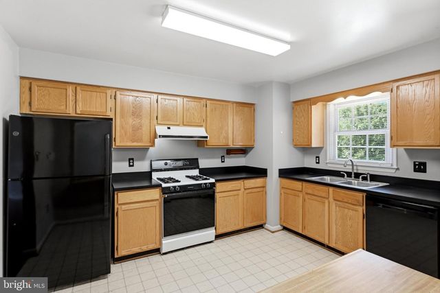 303 PEMBRIDGE DR, Winchester, VA 22602