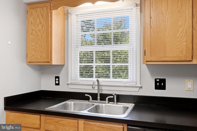 303 PEMBRIDGE DR, Winchester, VA 22602
