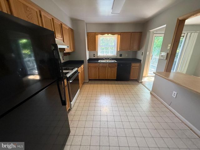 303 PEMBRIDGE DR, Winchester, VA 22602
