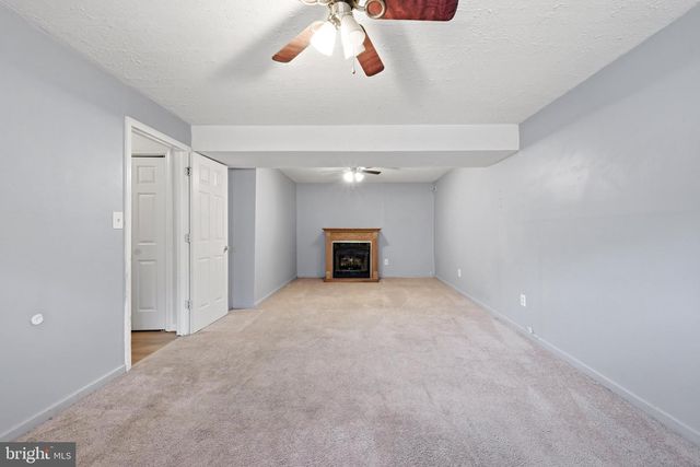 303 PEMBRIDGE DR, Winchester, VA 22602
