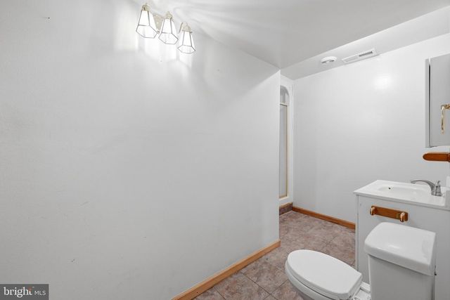 303 PEMBRIDGE DR, Winchester, VA 22602