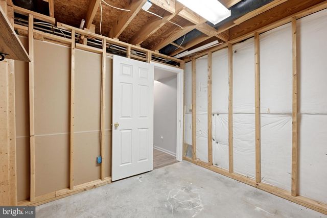 303 PEMBRIDGE DR, Winchester, VA 22602