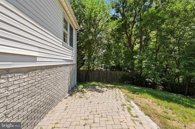 303 PEMBRIDGE DR, Winchester, VA 22602