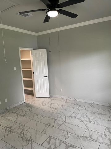 516 Battleview Road, La Porte, TX 77571