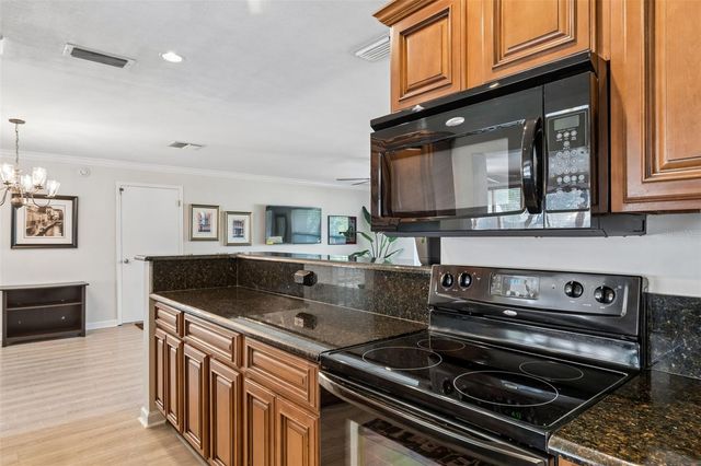 546 GERSHWIN DRIVE, Largo, FL 33771