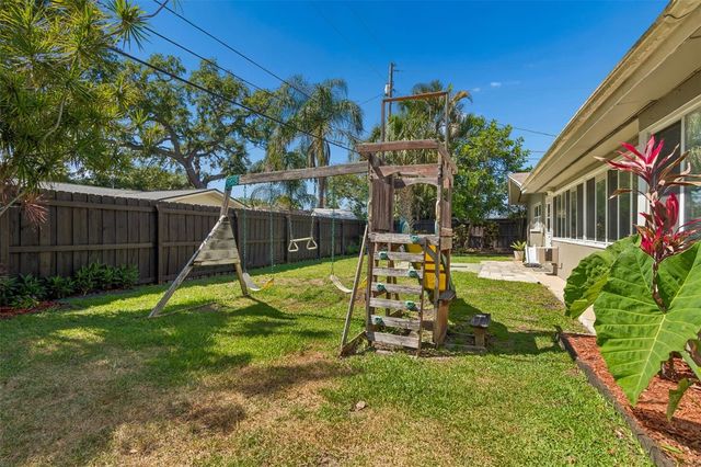 546 GERSHWIN DRIVE, Largo, FL 33771