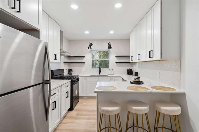 2545 Plantation Drive, Atlanta, GA 30344