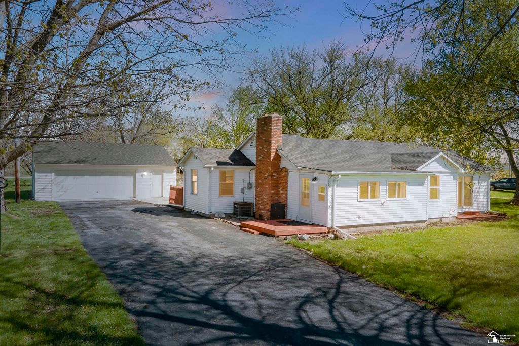 2500 Candace Street, Erie Twp, MI 48133