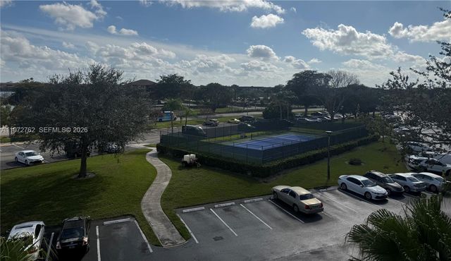 13255 SW 9th Ct 209G, Pembroke Pines, FL 33027