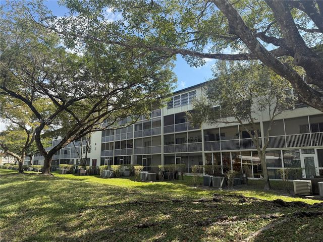 13255 SW 9th Ct 209G, Pembroke Pines, FL 33027