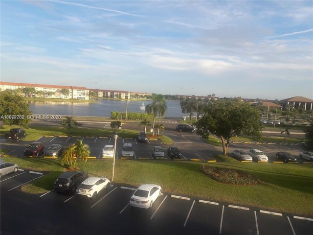 13255 SW 9th Ct 209G, Pembroke Pines, FL 33027