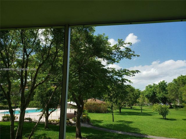 13255 SW 9th Ct 209G, Pembroke Pines, FL 33027