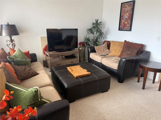 13255 SW 9th Ct 209G, Pembroke Pines, FL 33027