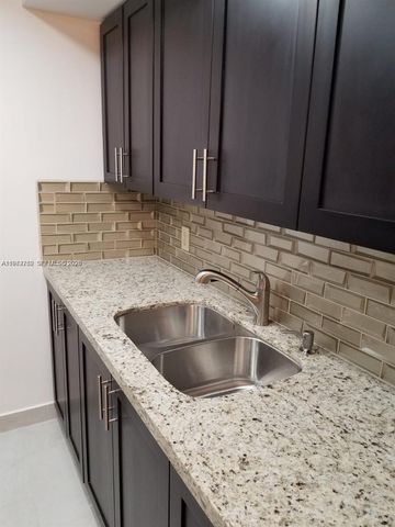 13255 SW 9th Ct 209G, Pembroke Pines, FL 33027