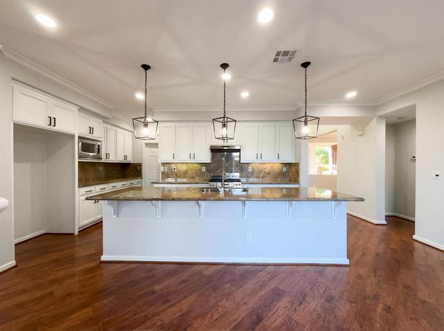 1124 Lake Park Dr, Oakley, CA 94561