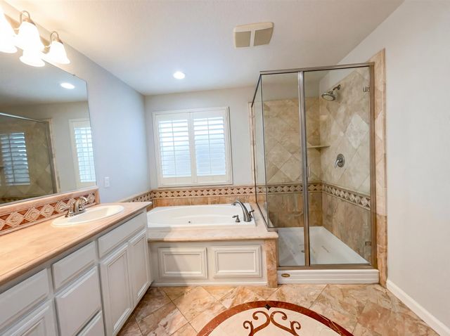 1124 Lake Park Dr, Oakley, CA 94561