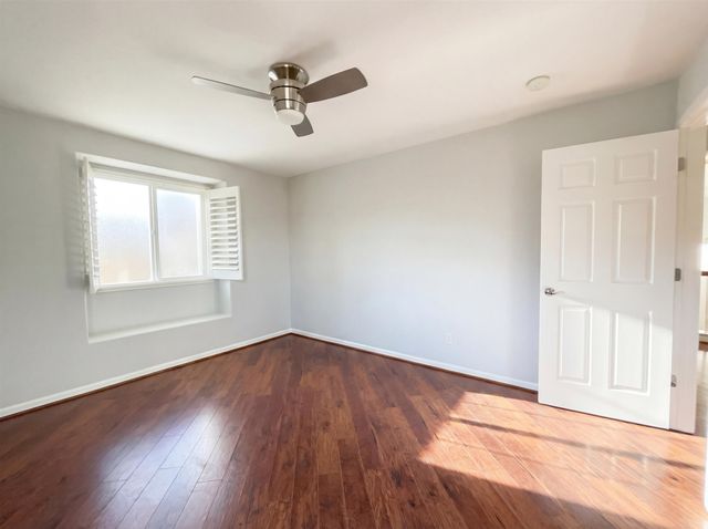 1124 Lake Park Dr, Oakley, CA 94561