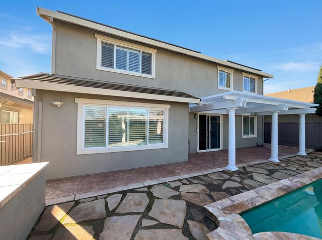 1124 Lake Park Dr, Oakley, CA 94561