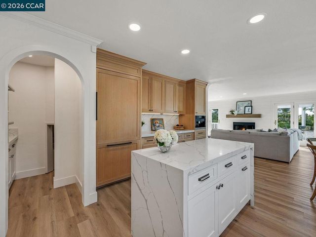 3911 Deer Trail Ln, Danville, CA 94506