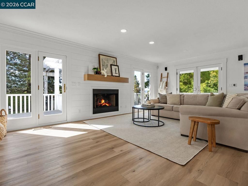 Image 19 of property listing at 3911 Deer Trail Ln, Danville, CA 94506